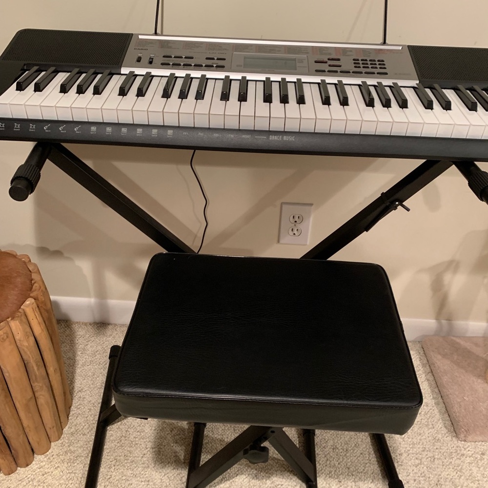 Casio keyboard with bench